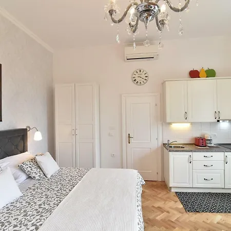Apartament Salus, Maruna Opatija